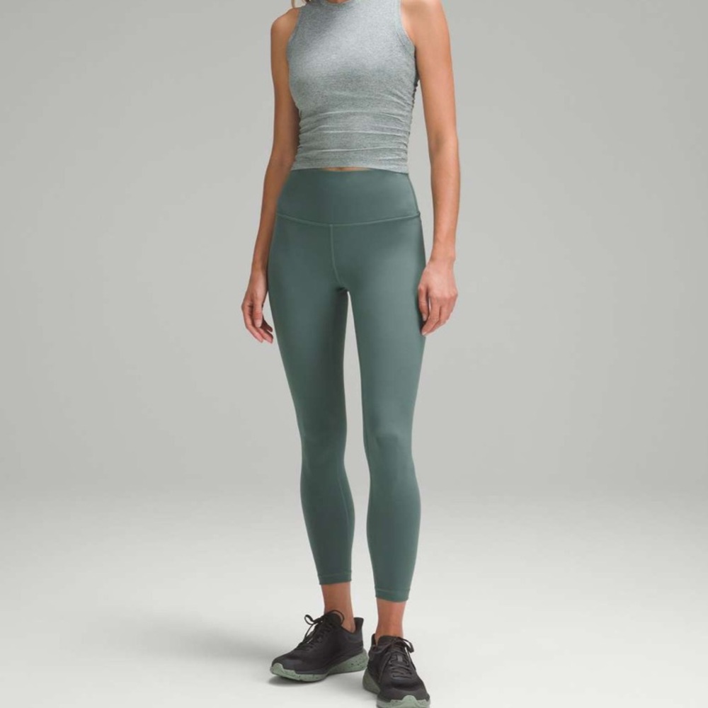 Lululemon Wunder Train leggings 25 in Size 10